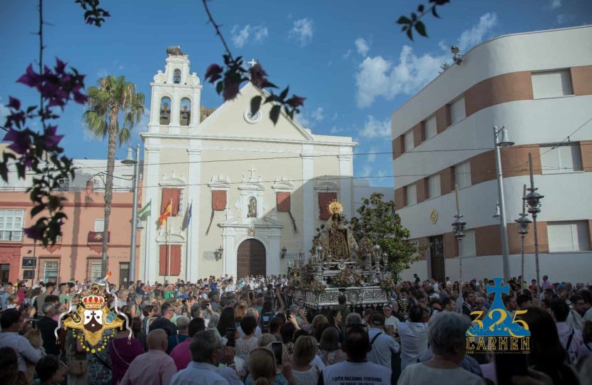 La Procesión de la Virgen del Carmen Coronada culmina la celebración del 16 de julio